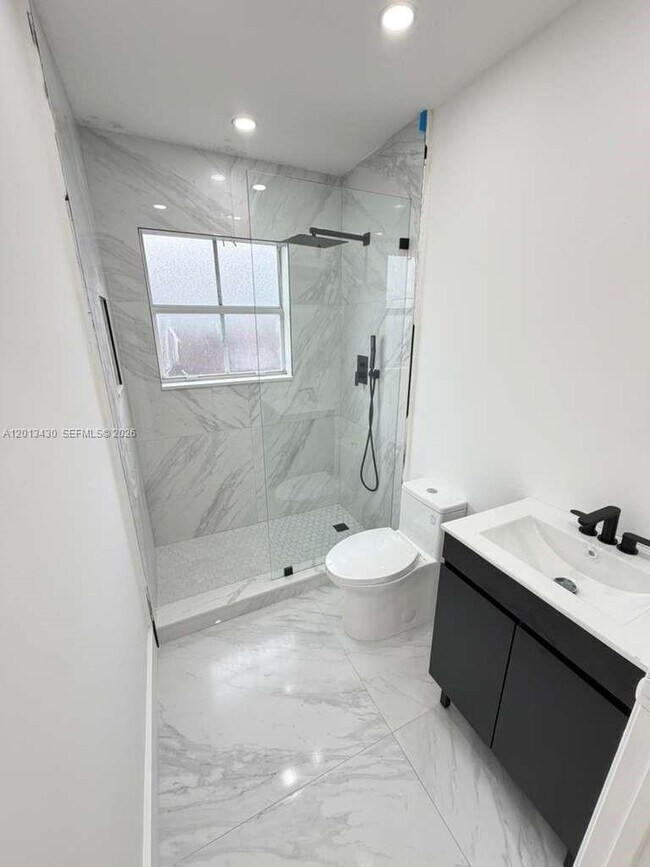 Building Photo - 18121 SW 152nd Ct