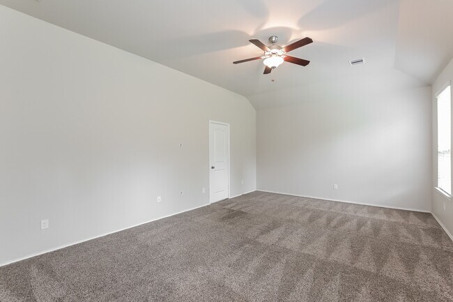 Building Photo - 4711 Creekside Hvn Trl