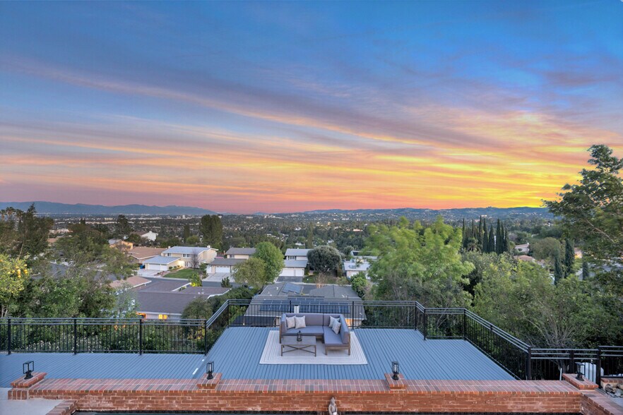 Building Photo - 5952 Woodland View Dr