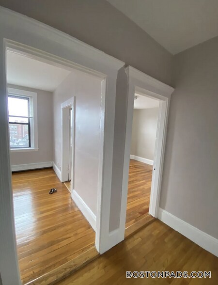 Building Photo - 116-124A Central Ave