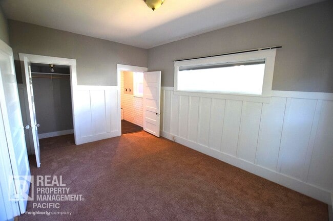 Building Photo - Spacious 1-Bedroom Retreat in Desirable Mo...