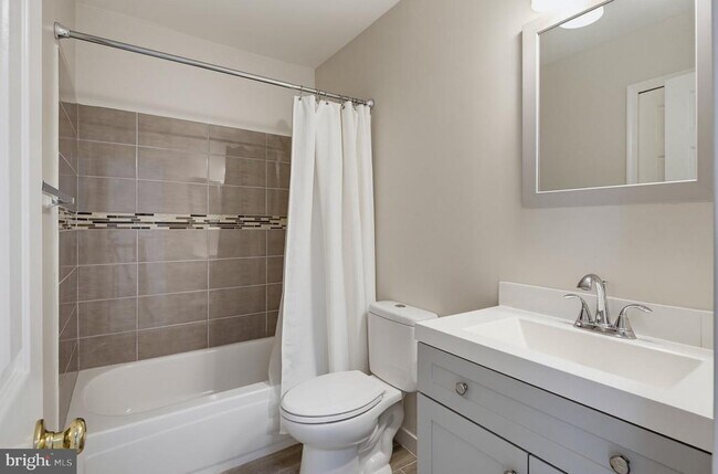 Building Photo - 7779 Chatfield Ln