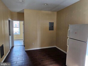 Building Photo - 522 W Westmoreland St