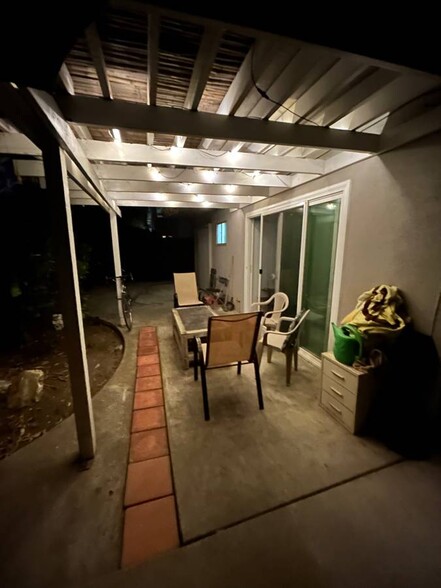 Primary Photo - 1329 S Saltair Ave