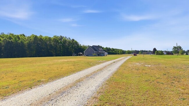 Building Photo - Quiet Country Living on 6+ Acres Between Rocky Mount and Wilson