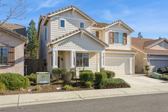 Primary Photo - Gorgeous Roseville Home in Gated Community