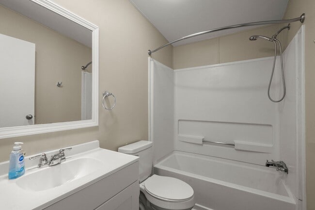 Building Photo - beautifully refreshed 3-bedroom, 2-bath home offering peaceful country living with modern updates!