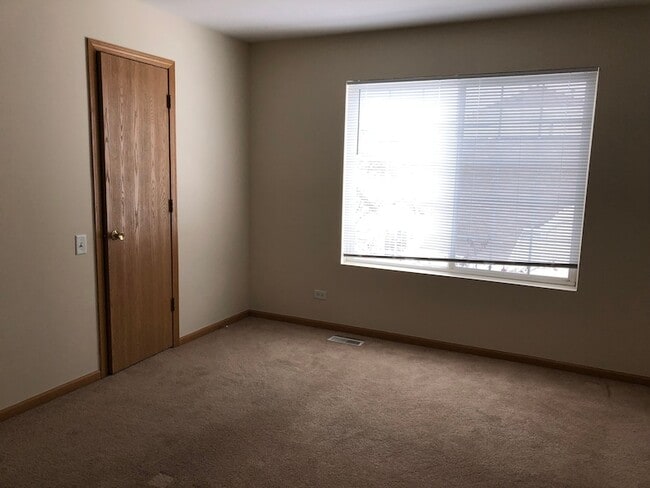 Building Photo - 3170 Cambria Ct