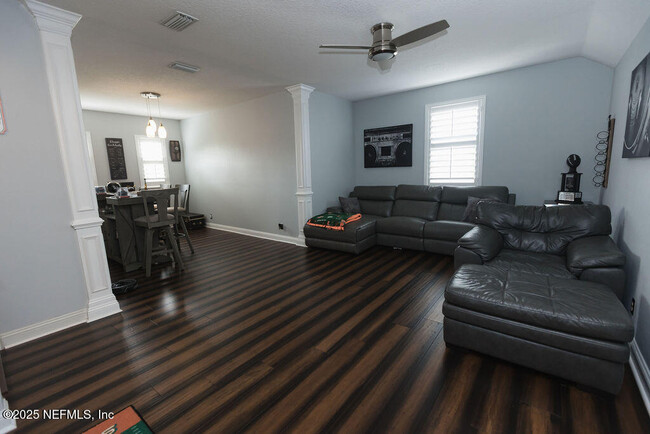 Building Photo - 5335 Clapboard Creek Dr