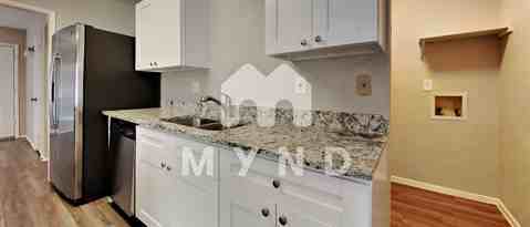 Building Photo - 2822 Canary Ln