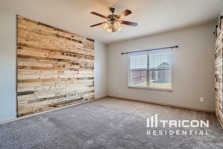 Building Photo - 8508 Axis Deer Run