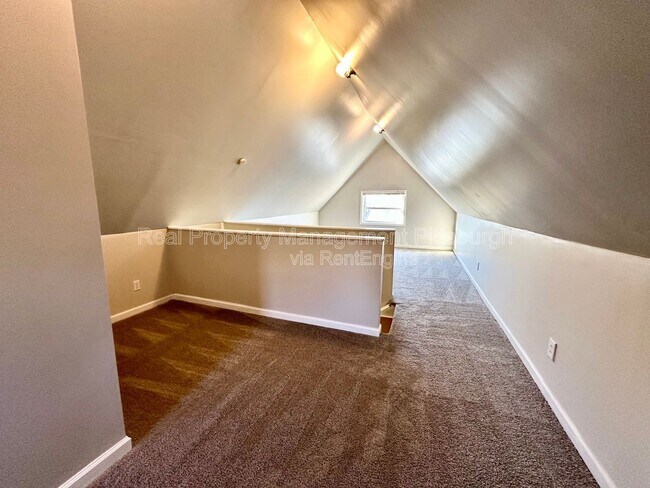 Building Photo - 2233 Milligan Ave