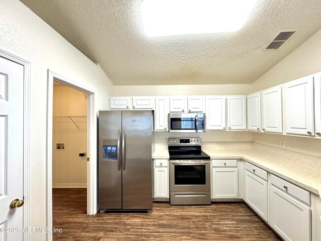 Building Photo - 2903 Biloxi Trail