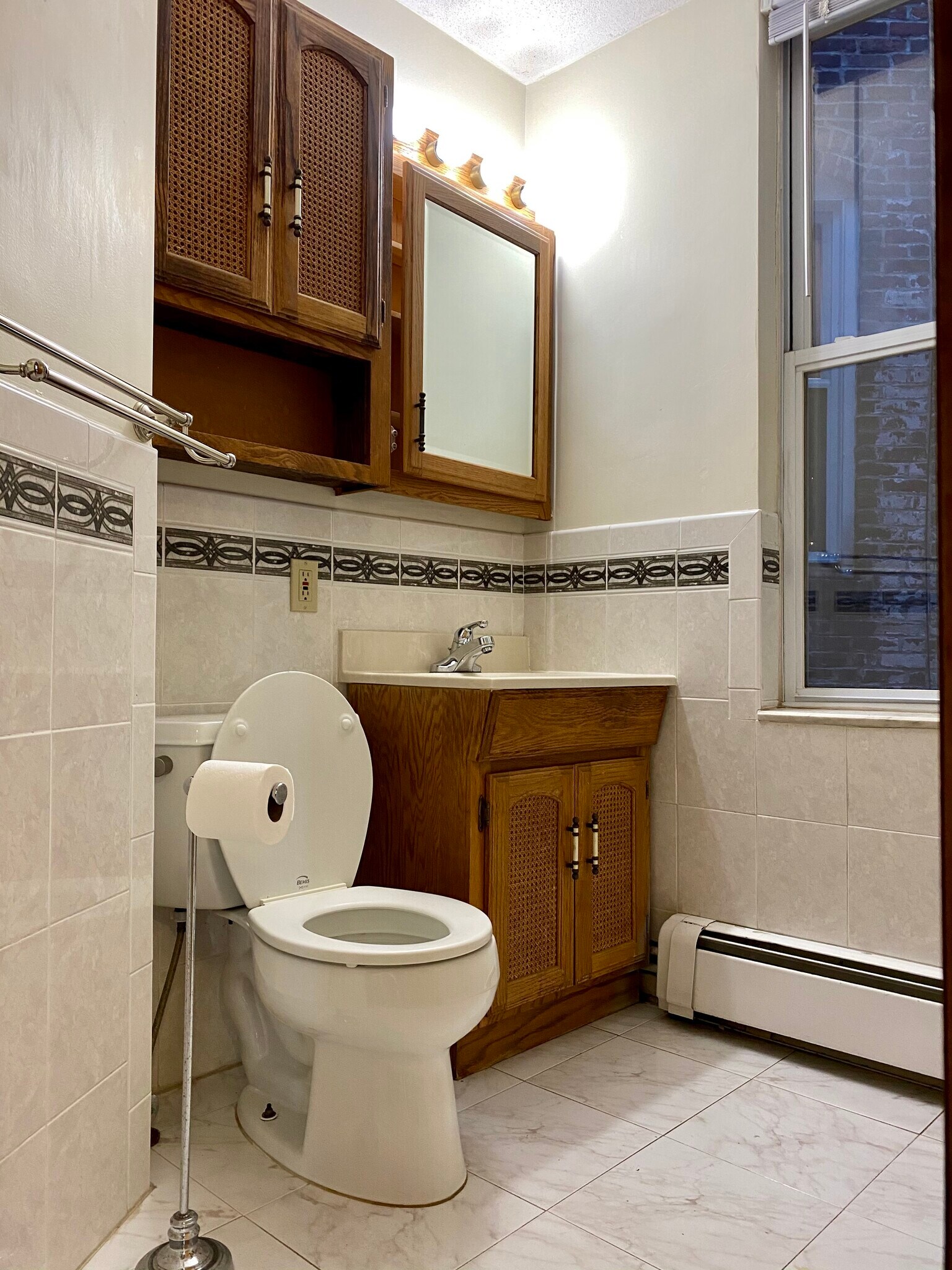 Building Photo - 69 Baldwin St