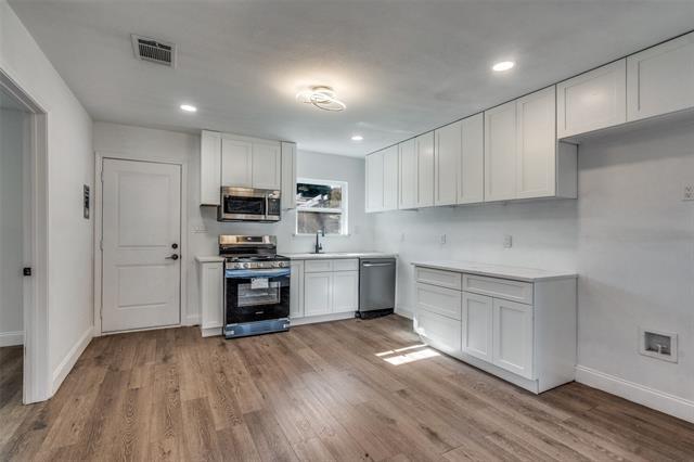 Building Photo - 901 Woodleigh Dr