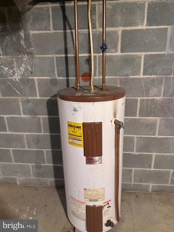 Building Photo - 425 Factory St