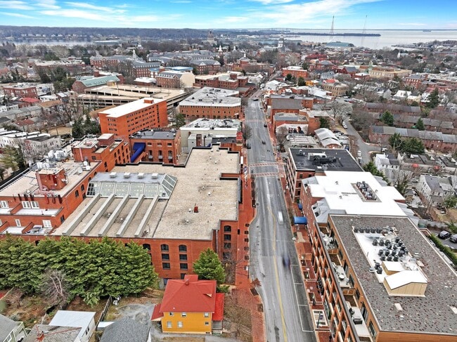 Building Photo - 141 West St