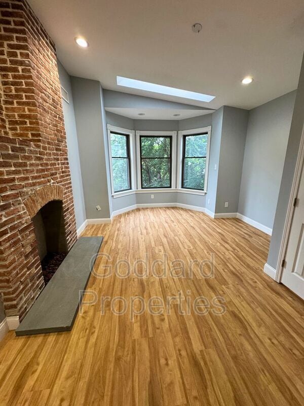 Building Photo - 1713 Linden Ave