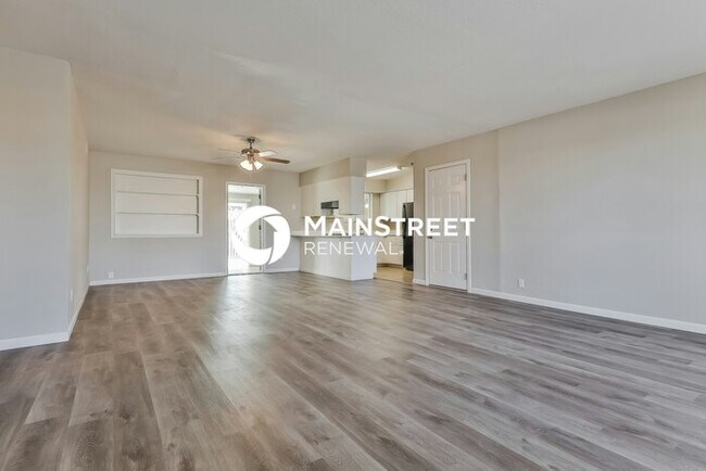 Building Photo - 4 Bedroom Pet-Friendly Home in Mesa, AZ wi...