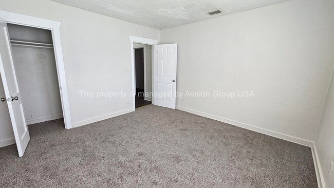 Building Photo - 2701 Lowell Ave