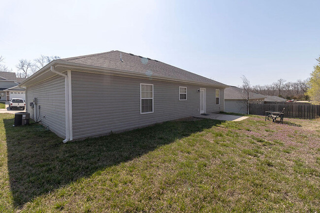 Building Photo - 4709 Dehaven Dr