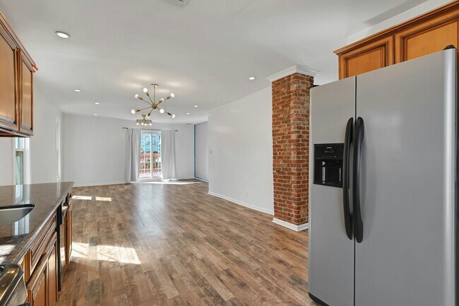 Building Photo - 30 Columbia Terrace