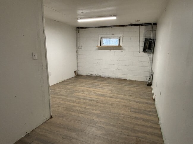 Building Photo - 4414 Kingsley Dr