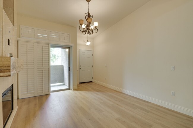 Building Photo - Charming 3 Bedroom Rental with Fireplace, ...