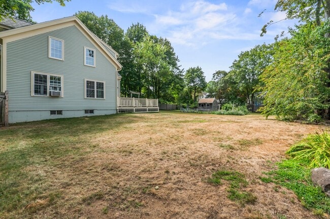 Building Photo - New England Style Farm House for RENT in P...