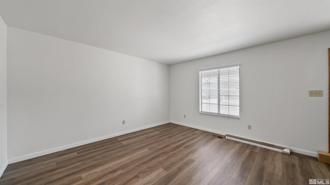 Building Photo - 2977 Pinebrook Dr