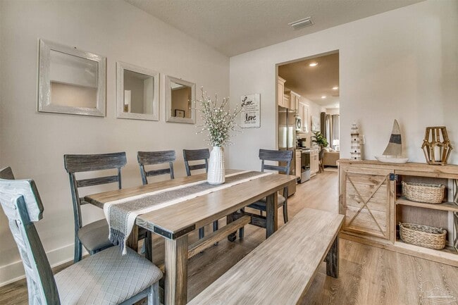 Building Photo - 14358 Gardenglen Dr