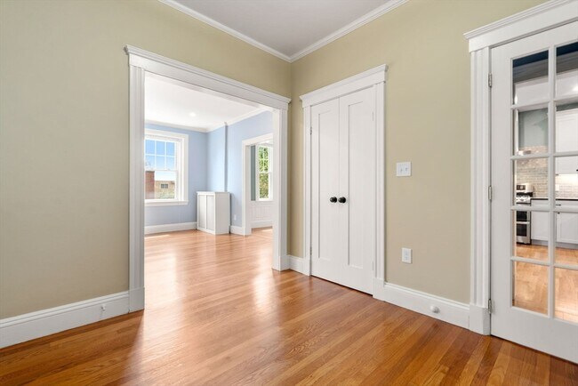 Building Photo - 132 Sewall Ave