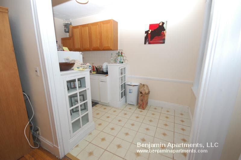 Building Photo - 33 Walbridge St