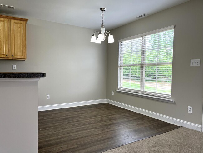 Building Photo - 241 Shadow Ct SW