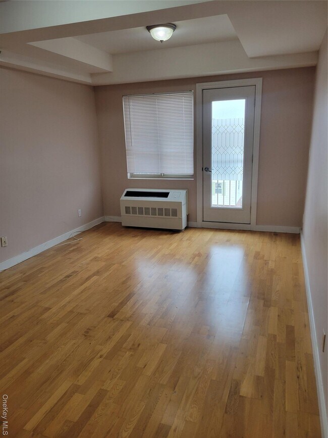 Building Photo - 143-20 Hoover Ave