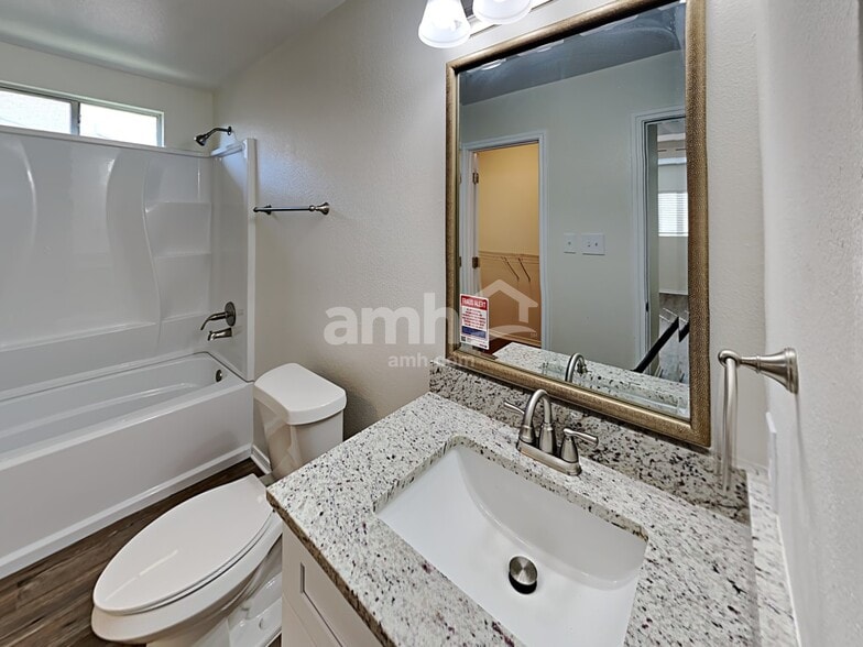 Building Photo - 3530 Lantana Falls