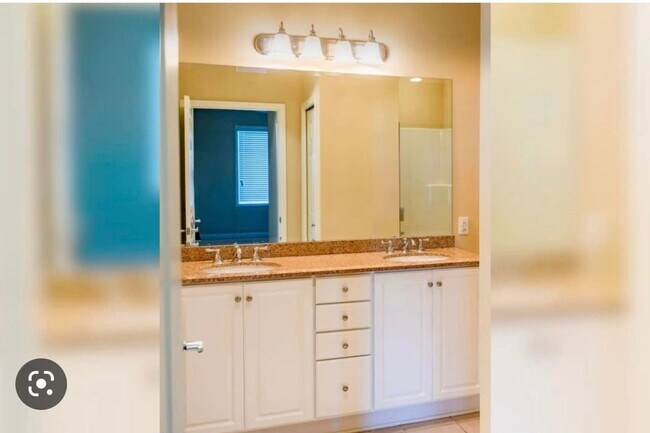 Interior Photo - The Residence At Sandhill