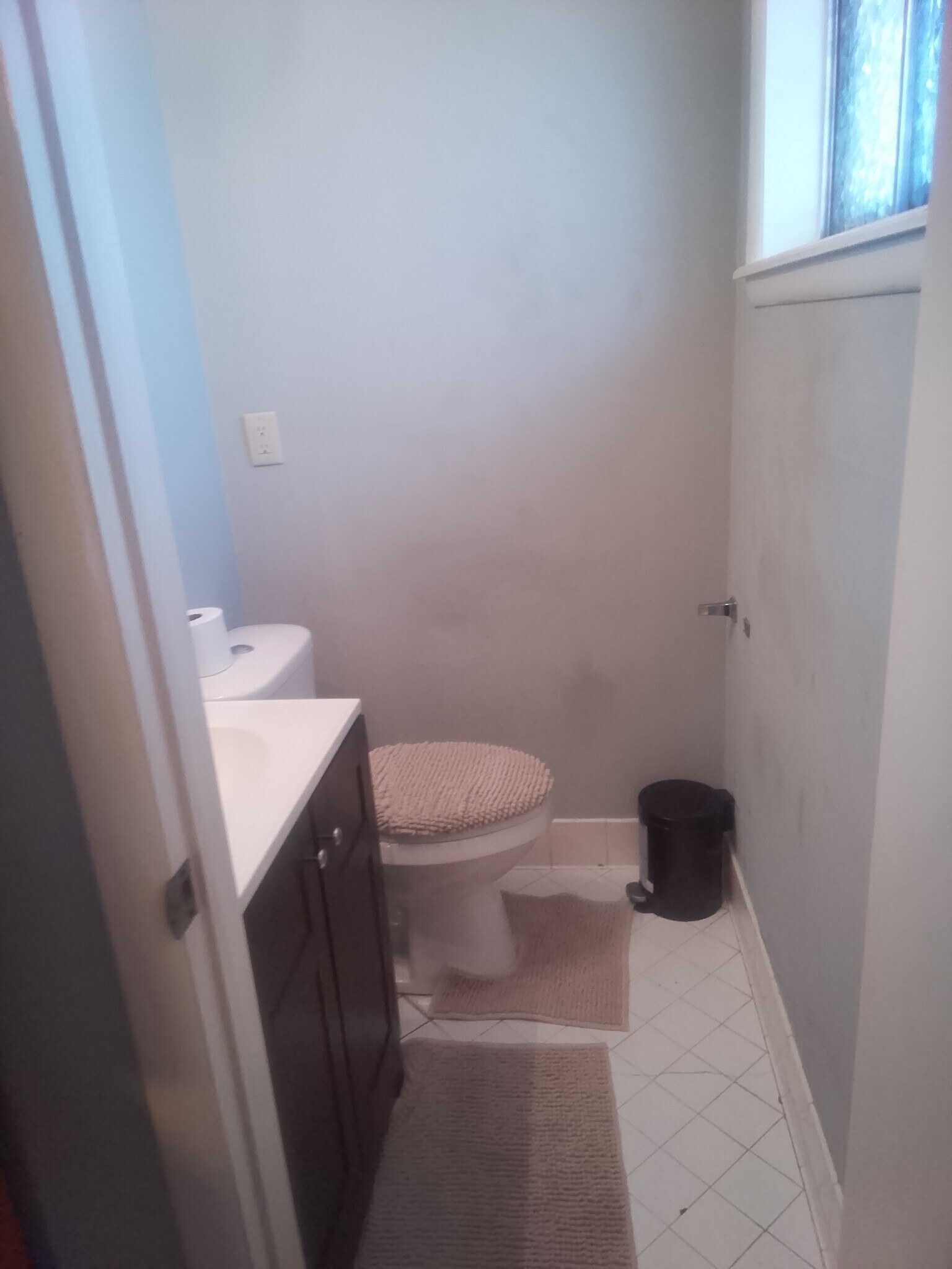 Building Photo - 10208 E 7th St