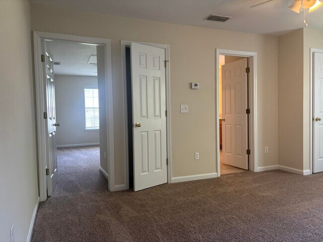 Building Photo - 4434 Gearhart Rd