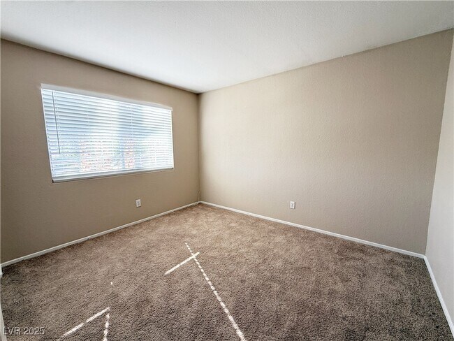 Building Photo - 7761 Locke Haven Dr