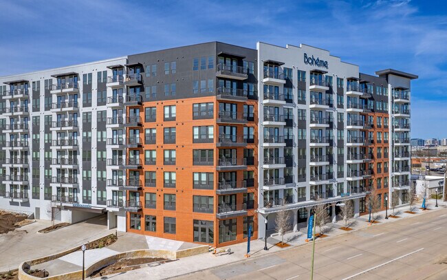 Building Photo - The Boheme