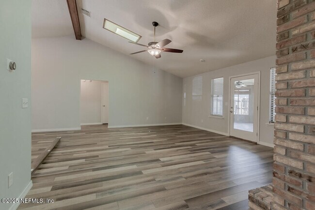 Building Photo - 3331 Ashridge Dr