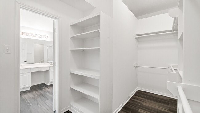 Building Photo - 20910 Deauville Dr