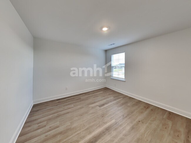 Building Photo - 238 Marin Dr