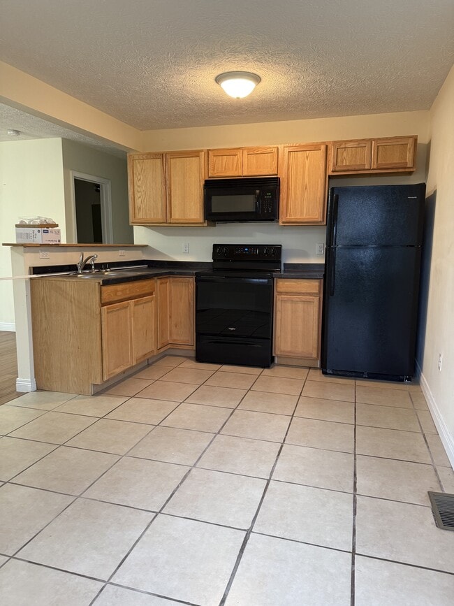 Building Photo - 50 Kad Ct
