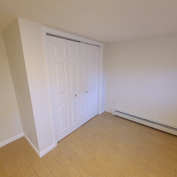 Large Closets - 251 46th St