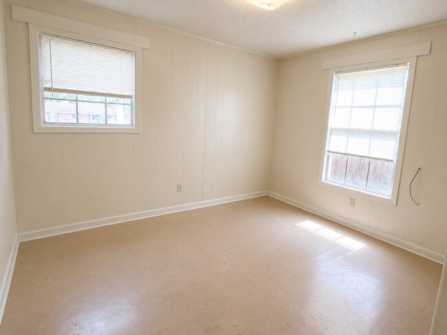Building Photo - Apt for rent in Midland City, AL