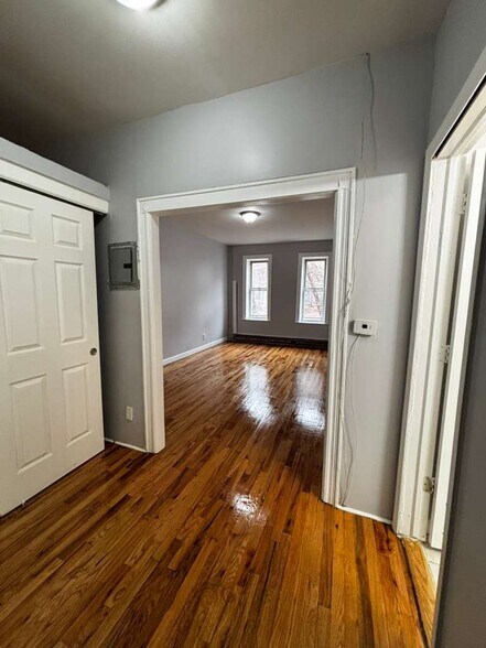 Building Photo - 243 Lexington Ave