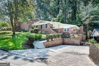 Building Photo - 801 Marstevan Dr NE