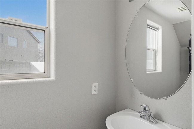 Building Photo - 7404 Celosia St